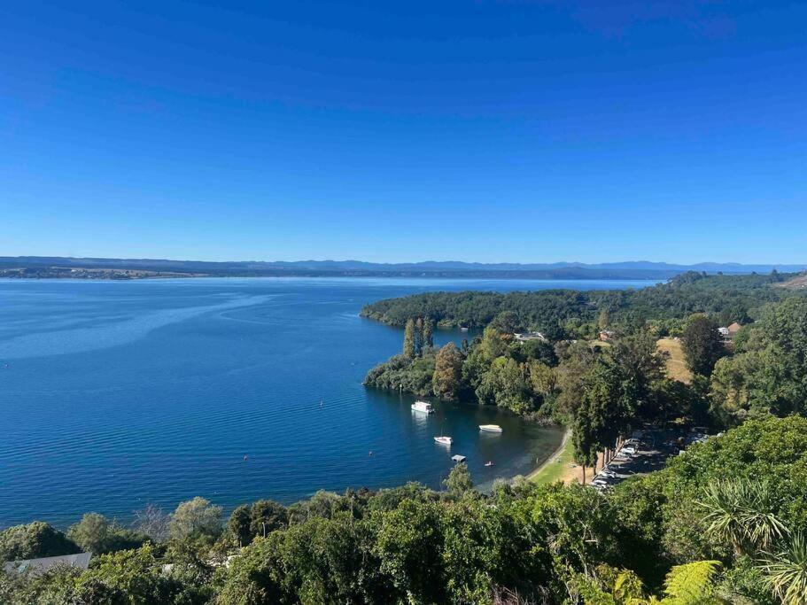 Breathtaking Views Villa Taupo Luaran gambar