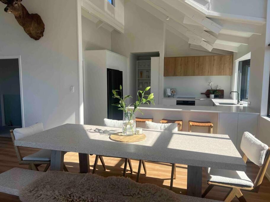 Breathtaking Views Villa Taupo Luaran gambar